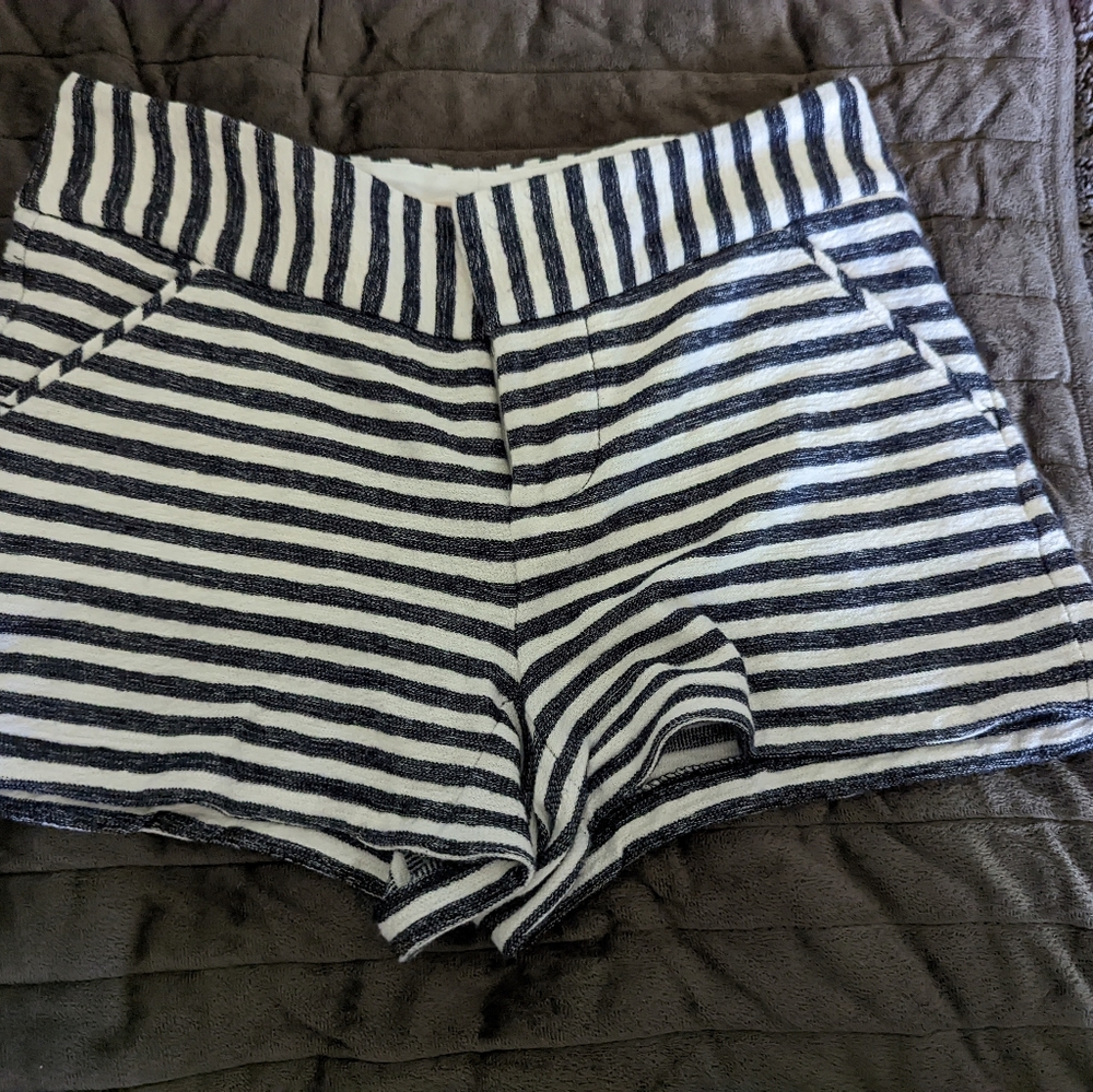 Alice and Olivia terry short - Picture 5 of 5